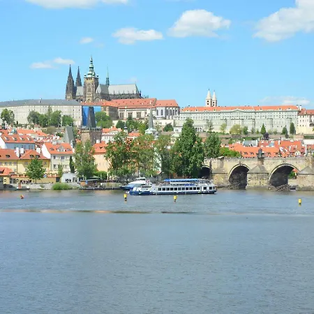 Luxurious Near River In Cezch Republic Apartment *