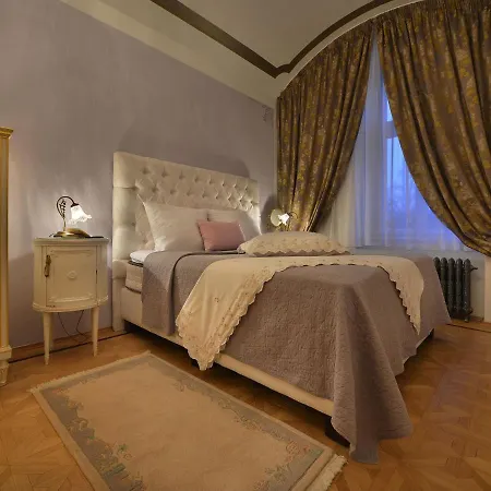 아파트 Charming Downtown Flat
